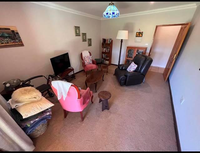 1 BEDROOM APARTMENT FOR SALE IN GREENDALE